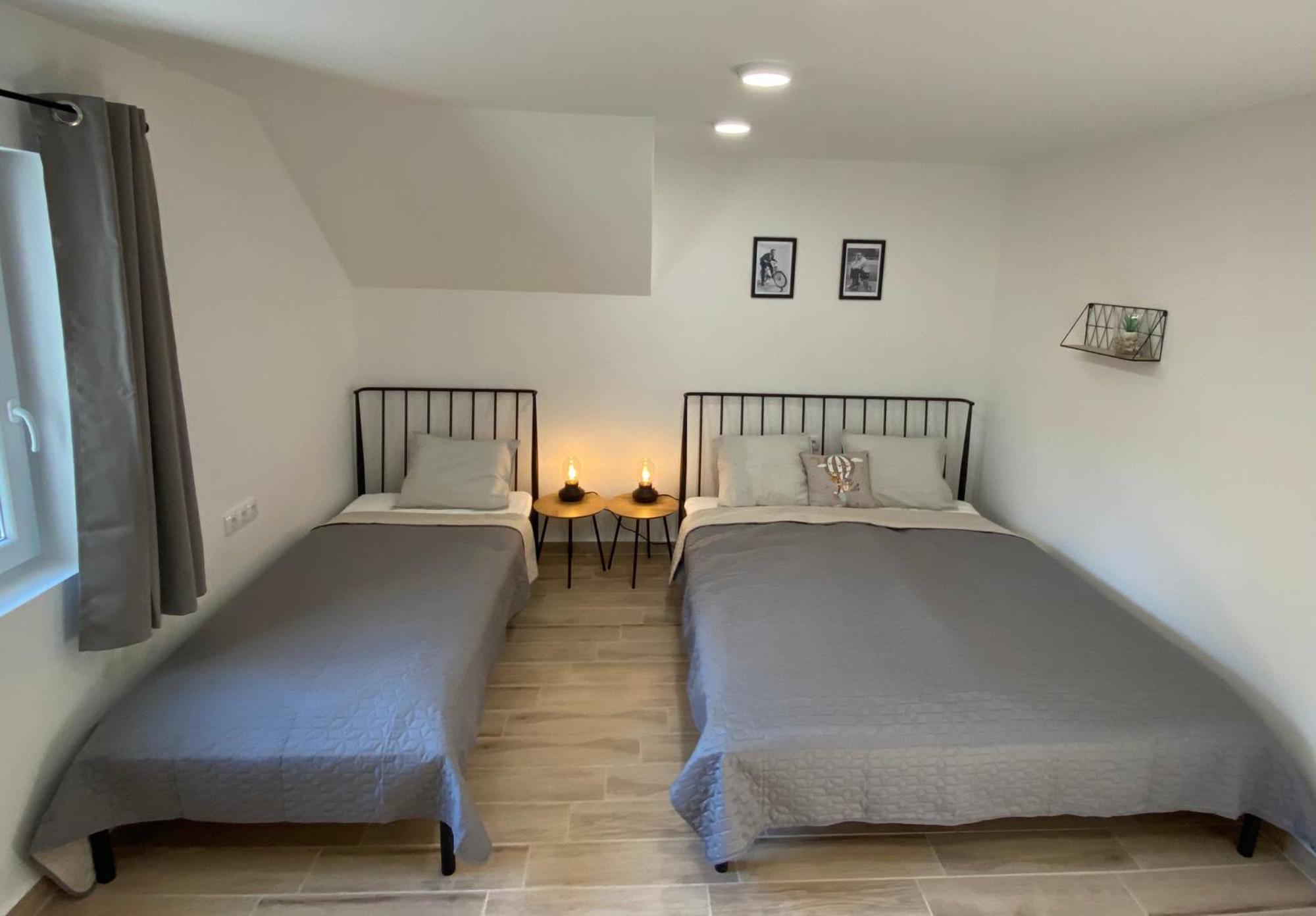 Bike & Fun Apartments - Balatonakarattya Room photo